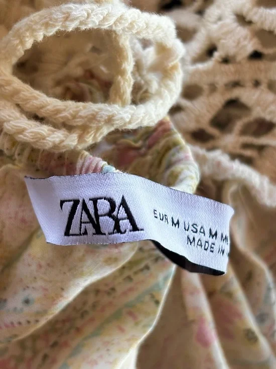 Zara Cream Crochet Top with Pastel Pink and Green Accents -Sz M - Picture 2 of 5